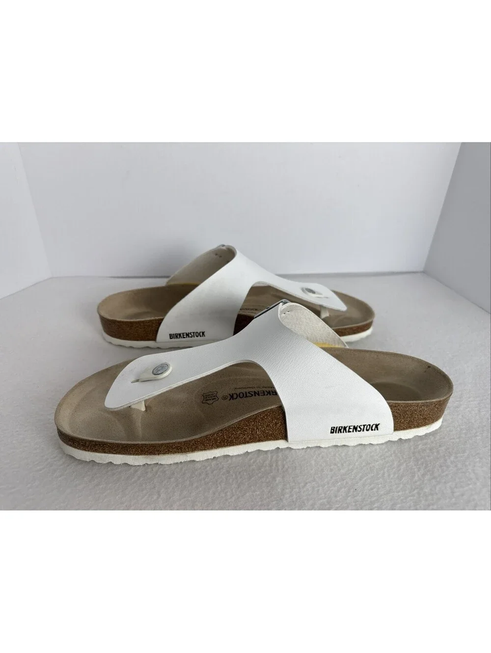Birkenstock Sandals Men’s US16 EU49 Gizeh Thong White Buckle Strap Flats Comfort